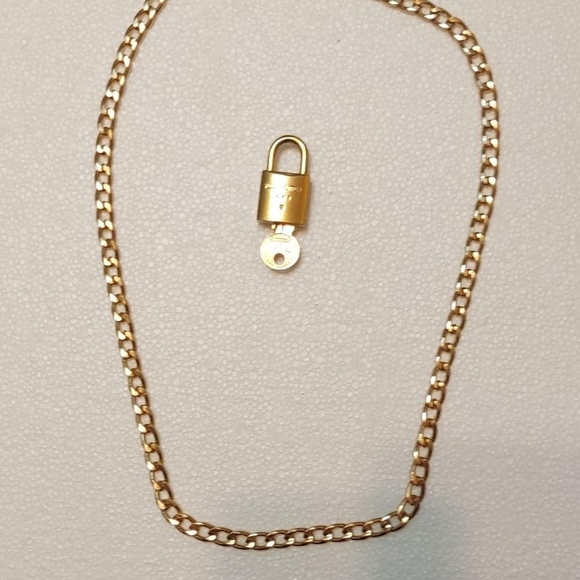 Louis Vuitton Vintage EUC Lock 🔐 and Key #202 - Picture 9 of 15